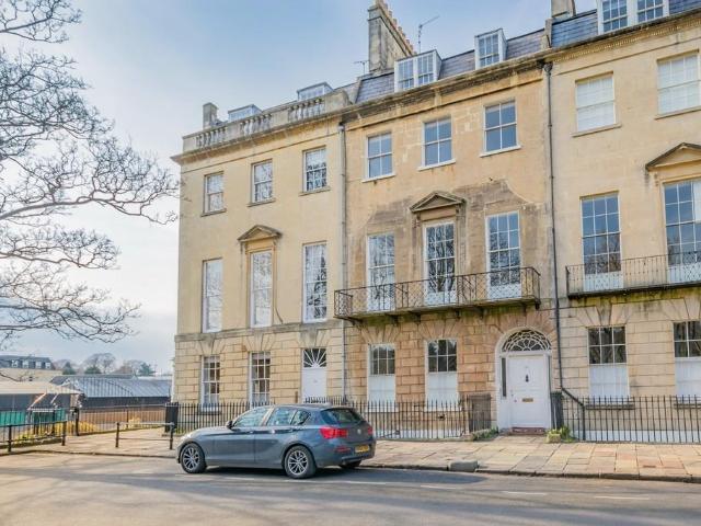 Green Park, Ground Floor Flat 1 bed flat to rent £1,550 pcm £358 pw