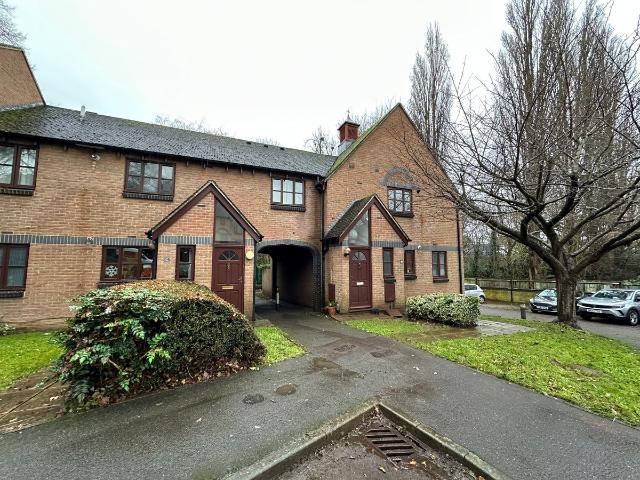 Green Ridges, Oxford OX3, 3 bed flat to rent, £1,800 pcm | PrimeLocation