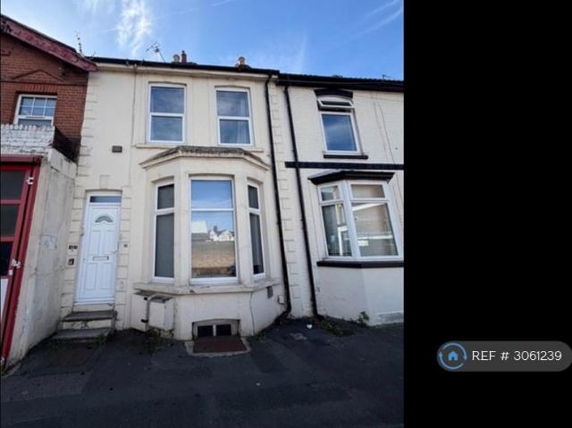 Green St, Gillingham, ME7 1 bed flat to rent £1,000 pcm £231 pw