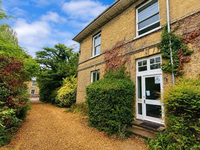 Green Street, Cambridge CB24 2 bed apartment to rent £1,250 pcm £288 pw