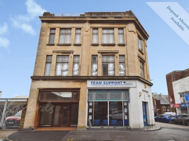 Green Street, Gillingham ME7, 2 bed flat to rent, £1,100 pcm | PrimeLocation