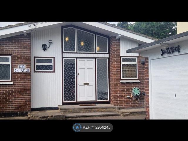 Green Street Green Road, Lane End, Dartford DA2, 4 bed bungalow to rent, £2,500 pcm | PrimeLocation