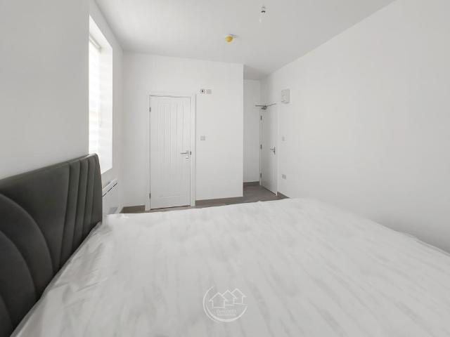 Green Street, Enfield EN3 1 bed in a flat share to rent £1,000 pcm £231 pw