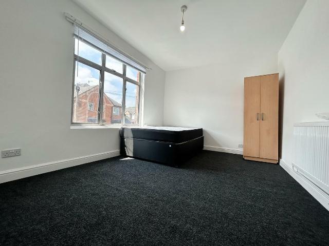 Green Street, High Wycombe HP11, 1 bed flat to rent, £650 pcm | PrimeLocation
