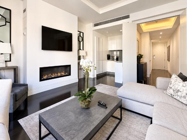 Green Street, London W1K 1 bed flat to rent £9,533 pcm £2,200 pw