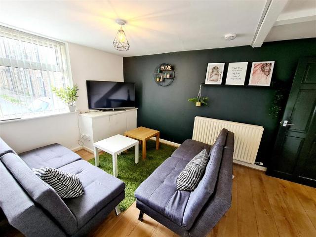 Green Street, Lancaster LA1 4 bed private hall to rent £550 pcm £127 pw