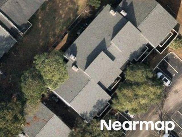 Greenmeadow Dr