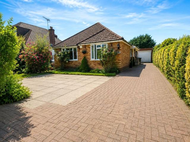 Greenmeads, Woking, Surreywrite, Surrey GU22, 3 bed bungalow to rent, £2,200 pcm | PrimeLocation