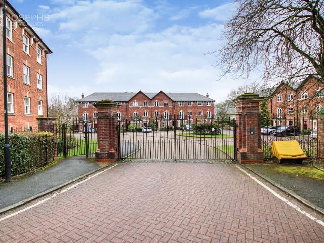 Greenmount Close, Bolton BL1, 4 bed town house to rent, £1,650 pcm | PrimeLocation