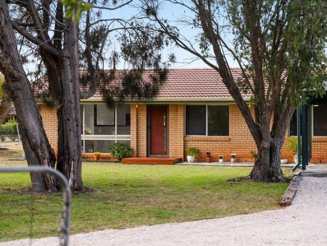 Greenmount, QLD | Acreage Living with Space, Privacy & Shedding