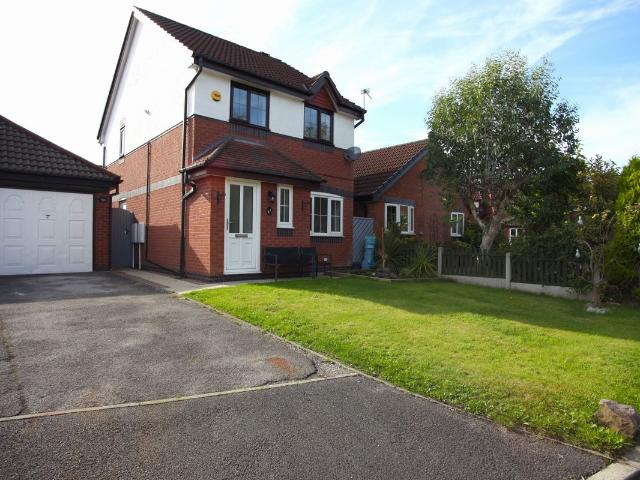 Greenoak, Stoneclough M26, 3 bed detached house to rent, £1,400 pcm | PrimeLocation