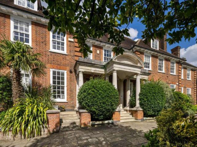 Greenaway Gardens, NW3 3 bed apartment to rent £13,000 pcm £3,000 pw