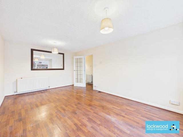 Greenacre Court, Egham TW20, 2 bed flat to rent, £1,500 pcm | PrimeLocation