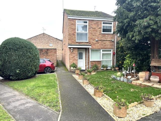 Greenacre, Woking GU21, 3 bed end terrace house to rent, £2,200 pcm | PrimeLocation