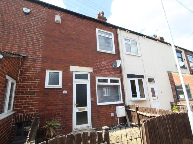 Greenbank Road, Normanton 2 bed terraced house to rent £795 pcm £183 pw