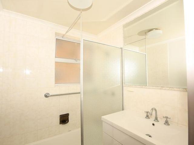 GREENBANK UNIT TWEED HEADS