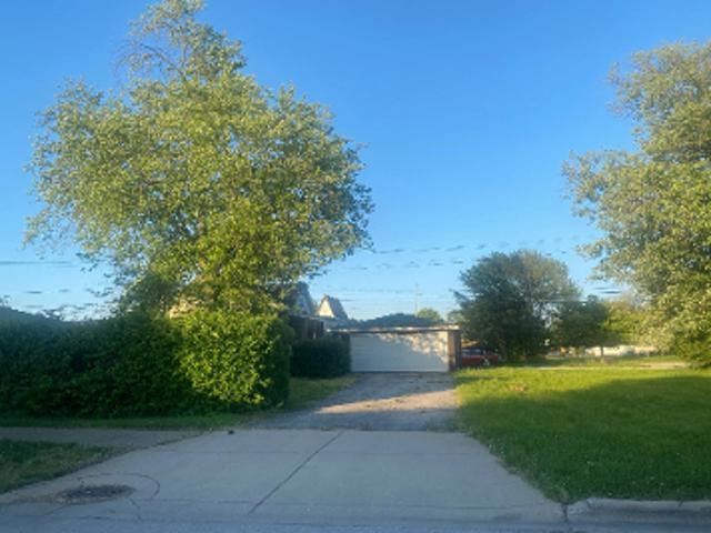 Greenbay Ave