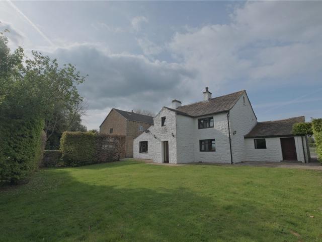 Greenberfield Lane, Barnoldswick, Lancashire, BB18 5LJ