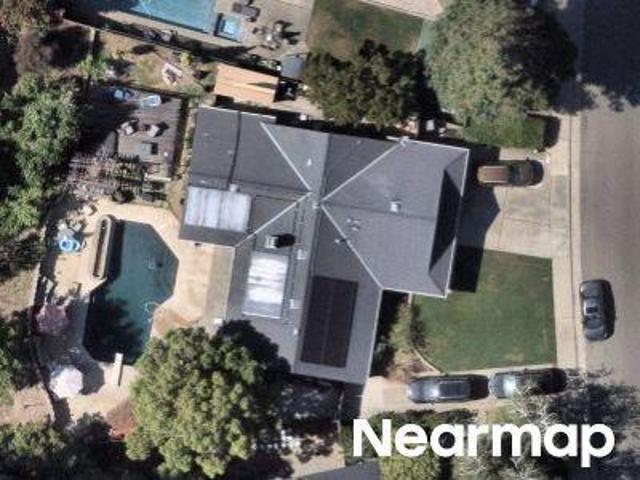 Greenborough Dr