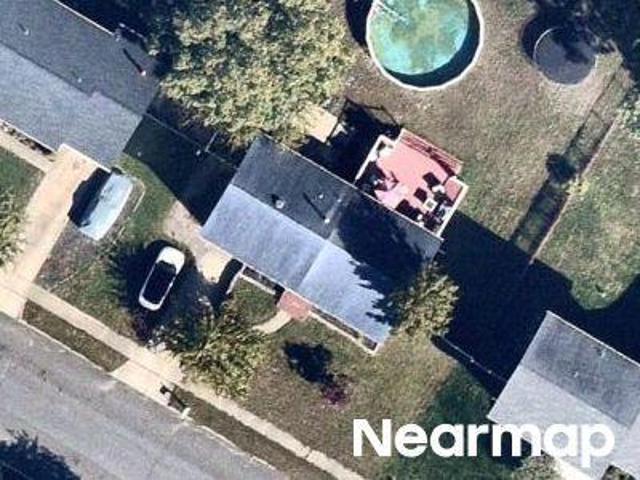 Greenbriar Dr