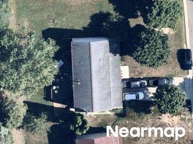 Greenbriar Dr