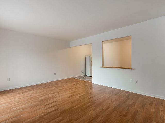 Greenbriar 1 Bedroom Apartment for Rent at 3510 173rd St, Hammond, IN 46323