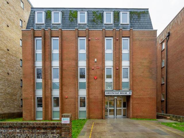 Greencoat House, 32 St Leonards Road. 1 bed flat to rent £1,050 pcm £242 pw