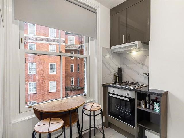 Greencoat Place, Westminster, London SW1P, 2 bed flat to rent, £3,000 pcm | PrimeLocation