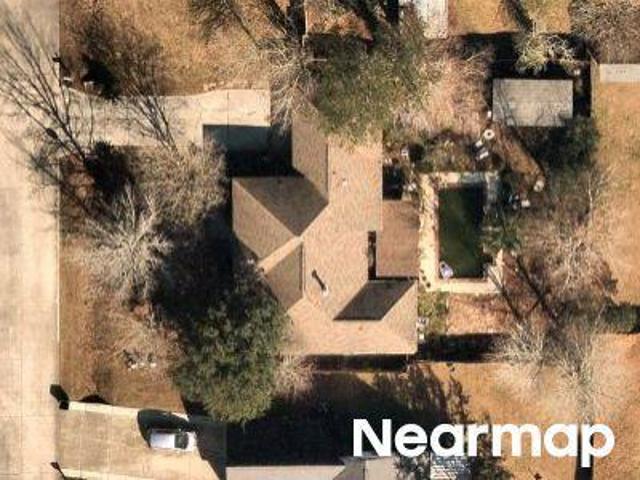 Greencrest Dr