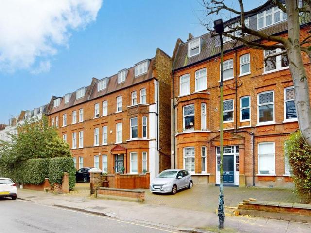 Greencroft Gardens, London NW6 1 bed flat to rent £1,900 pcm £438 pw