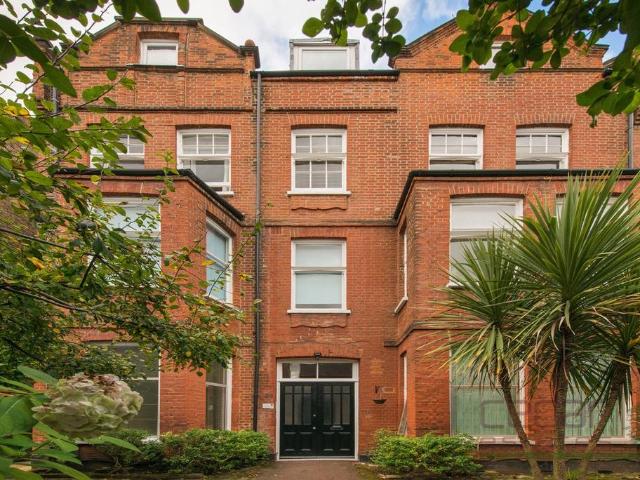 Greencroft Gardens, South Hampstead NW6 Studio to rent £1,625 pcm £375 pw