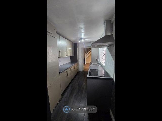 Greenfield St, Waltham Abbey EN9, 2 bed semi detached house to rent, £1,950 pcm | PrimeLocation