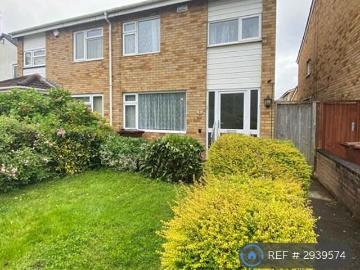 Greenfinch Road, Birmingham, B36 3 bed semi detached house to rent £1,245 pcm £287 pw