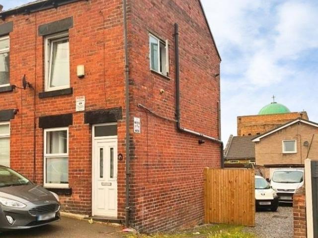 Greenfoot Lane, Barnsley S75, 2 bed end terrace house to rent, £750 pcm | PrimeLocation