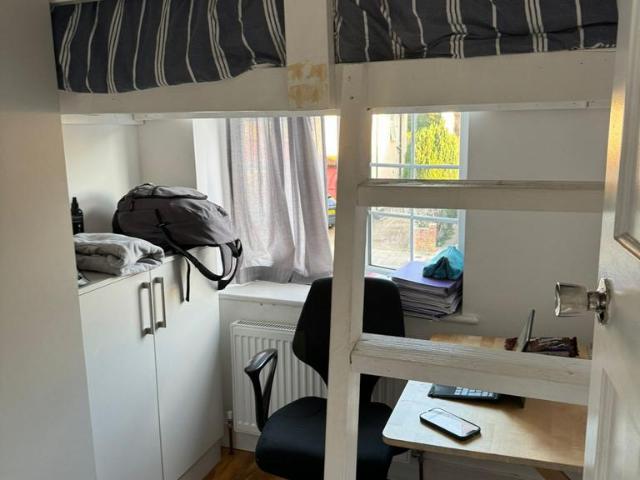Greenford, UB6 3 bed semi detached house to rent £2,300 pcm £531 pw