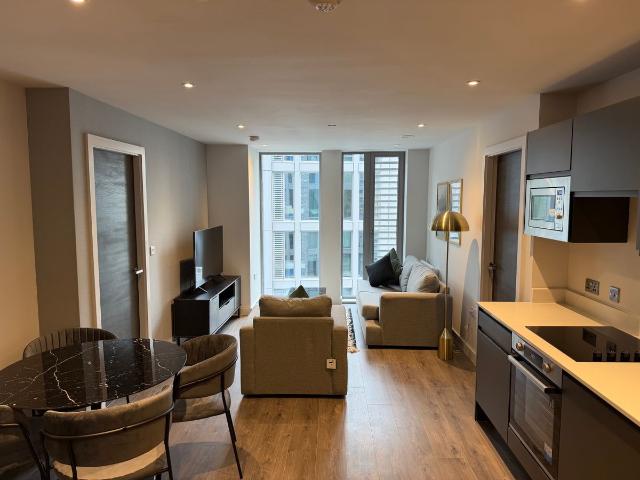 Greengate, Salford M3, 2 bed flat to rent, £1,650 pcm | PrimeLocation