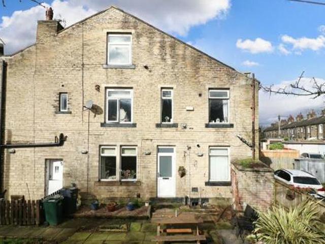 Greengates, New Line, Bradford, 2 Bedroom End