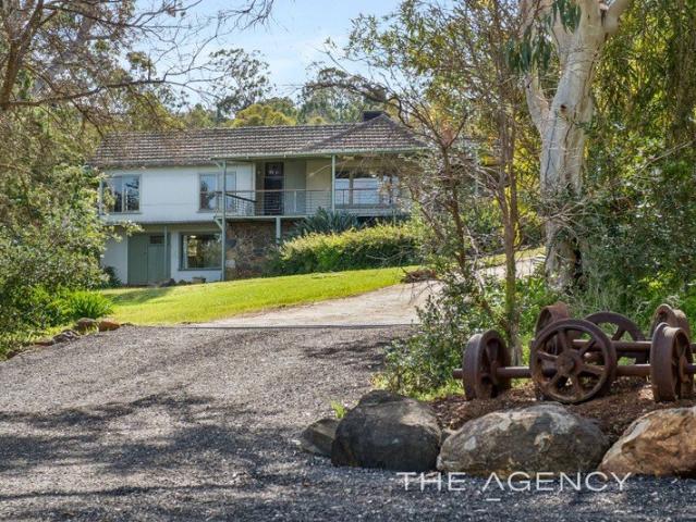 Greenglades Two Homes, Multiple Sheds on 7.5 Acres in Beautiful Boya
