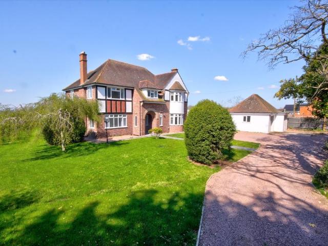 Greenhill Evesham 5 bed detached house to rent £2,850 pcm £658 pw