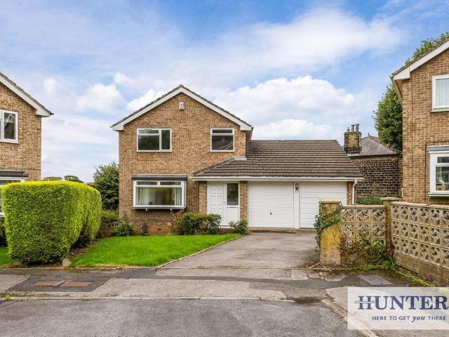 Greenhills, Rawdon, Leeds 4 bed detached house to rent £2,300 pcm £531 pw