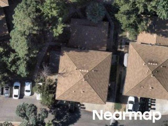 Greenholme Dr