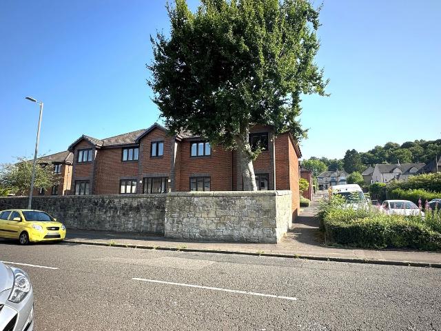 Greenhorn's Well Crescent, Falkirk FK1, 2 bed flat to rent, £825 pcm | PrimeLocation