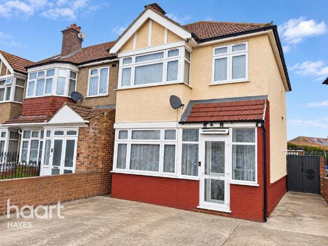 Greenland Crescent, Southall 3 bed semi detached house to rent £2,500 pcm £577 pw