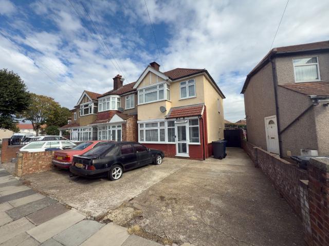 Greenland Crescent, Southall UB2, 3 bed end terrace house to rent, £2,500 pcm | PrimeLocation