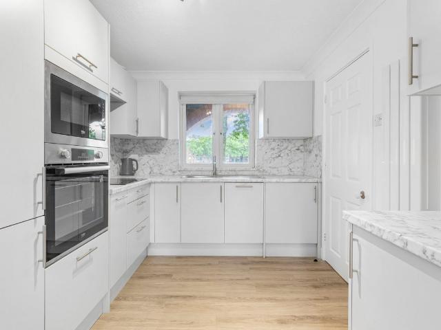 Greenland Quay, Surrey Quays SE16, 4 bed terraced house to rent, £4,500 pcm | PrimeLocation