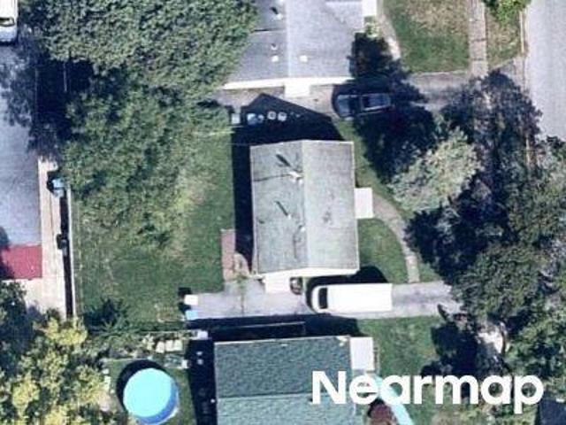Greenlane Dr