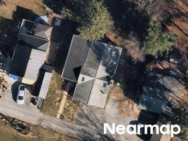 Greenlawn Dr