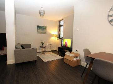 Greenleigh Court Dawsons Square. 2 bed flat to rent £1,075 pcm £248 pw