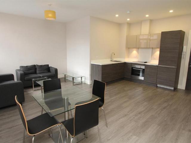 Greenleigh Court Dawsons Square. 2 bed flat to rent £1,195 pcm £276 pw