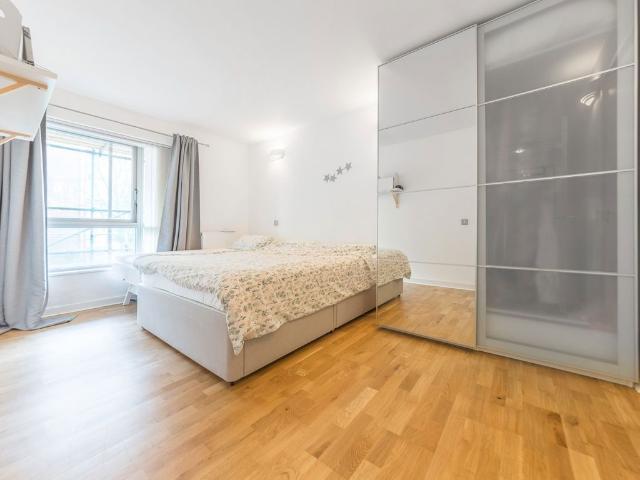 Greenroof Way, North Greenwich SE10, 2 bed flat to rent, £2,100 pcm | PrimeLocation